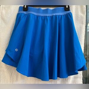 Lululemon Court Rival skirt.